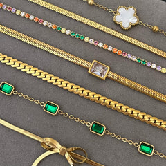 Collection image for: PULSERAS DE ACERO DORADO