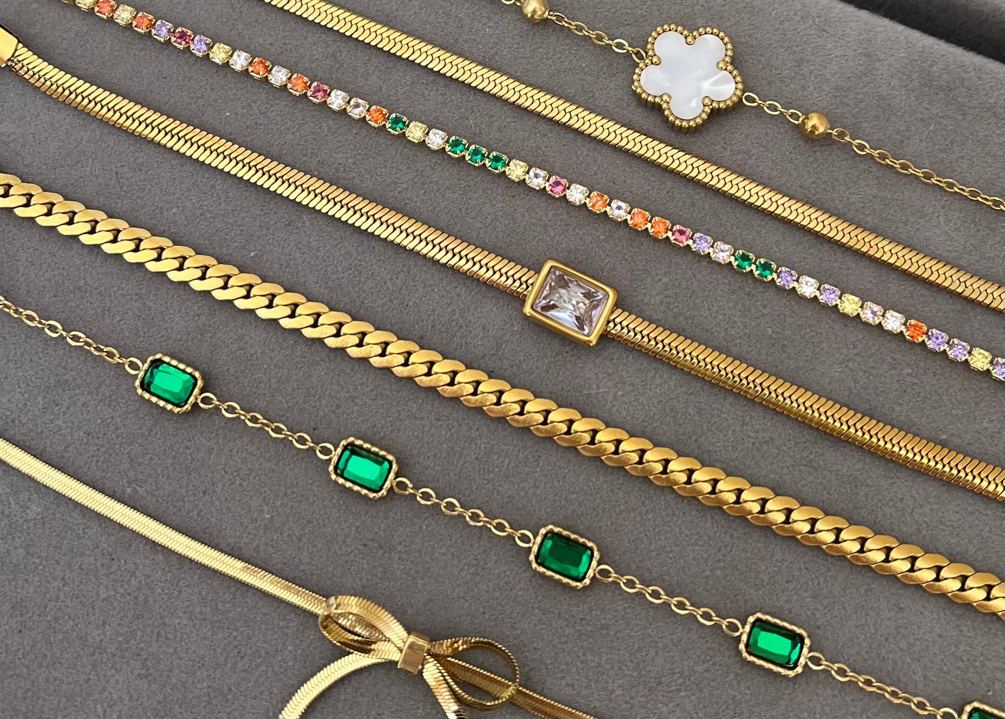 PULSERAS DE ACERO DORADO