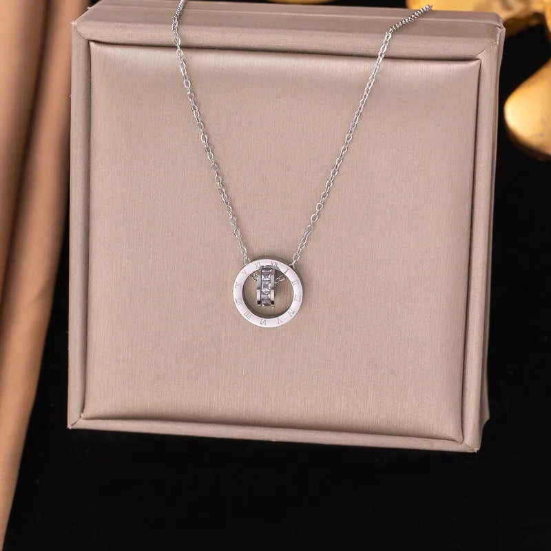 COLLAR NUMEROS ROMANOS