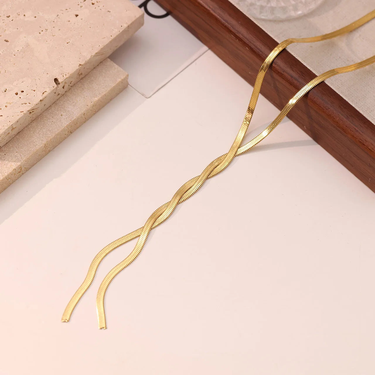 COLLAR CORBATERO VENUS TRENZADO GOLD