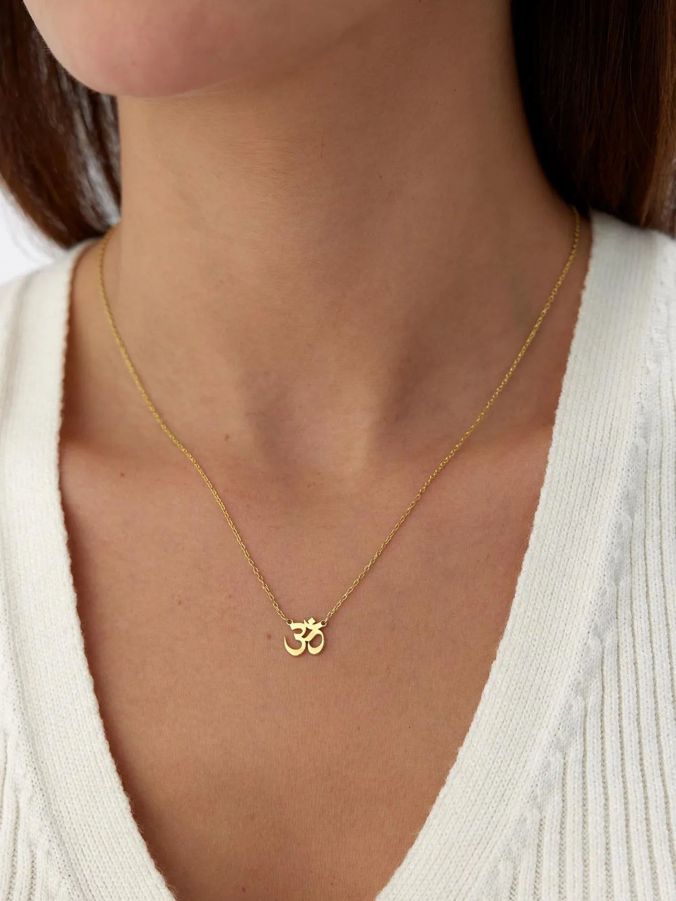 COLLAR OM GOLD
