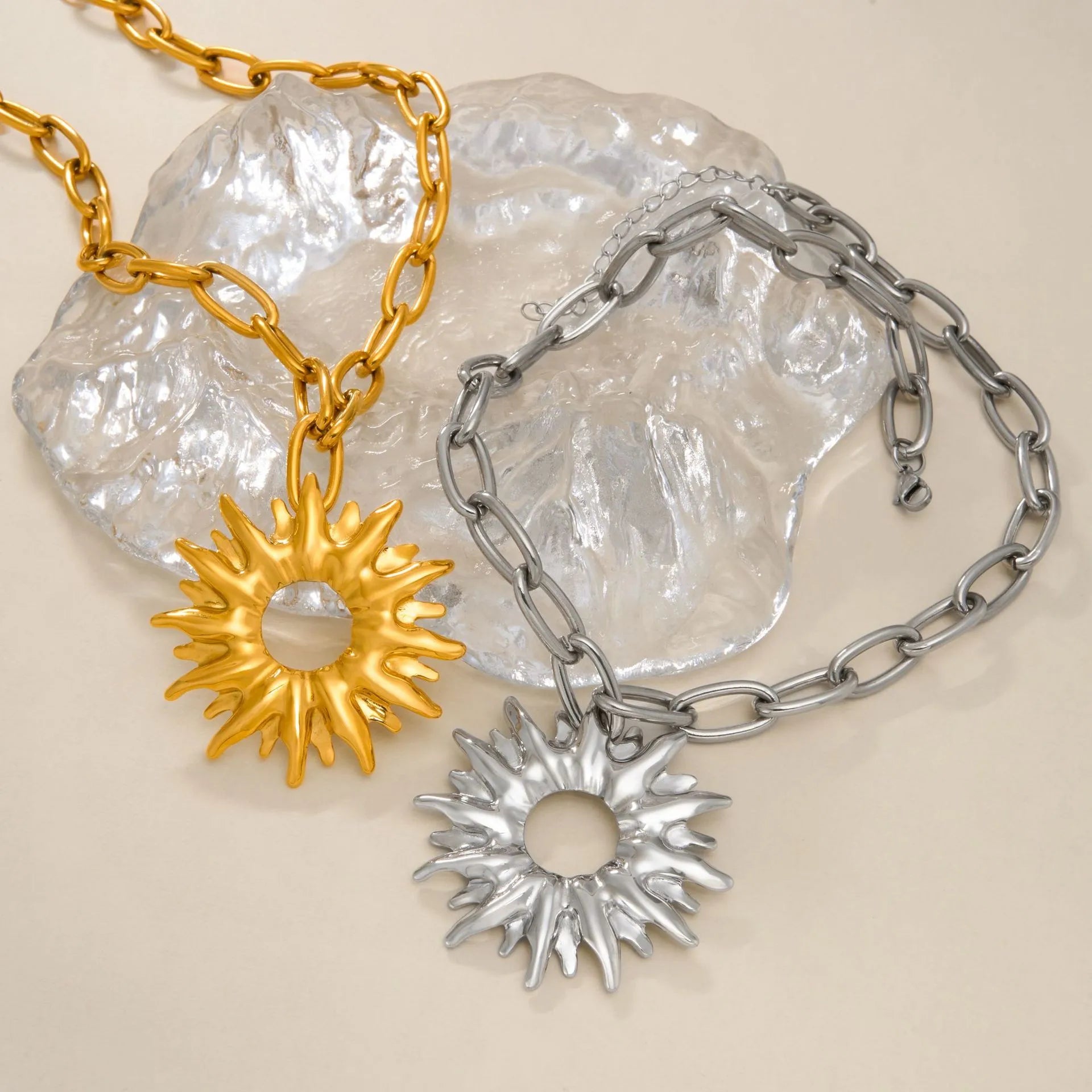COLLAR CATA GOLD