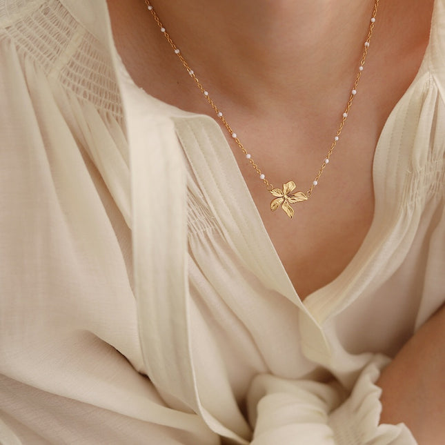 COLLAR FLOR LA PERLA