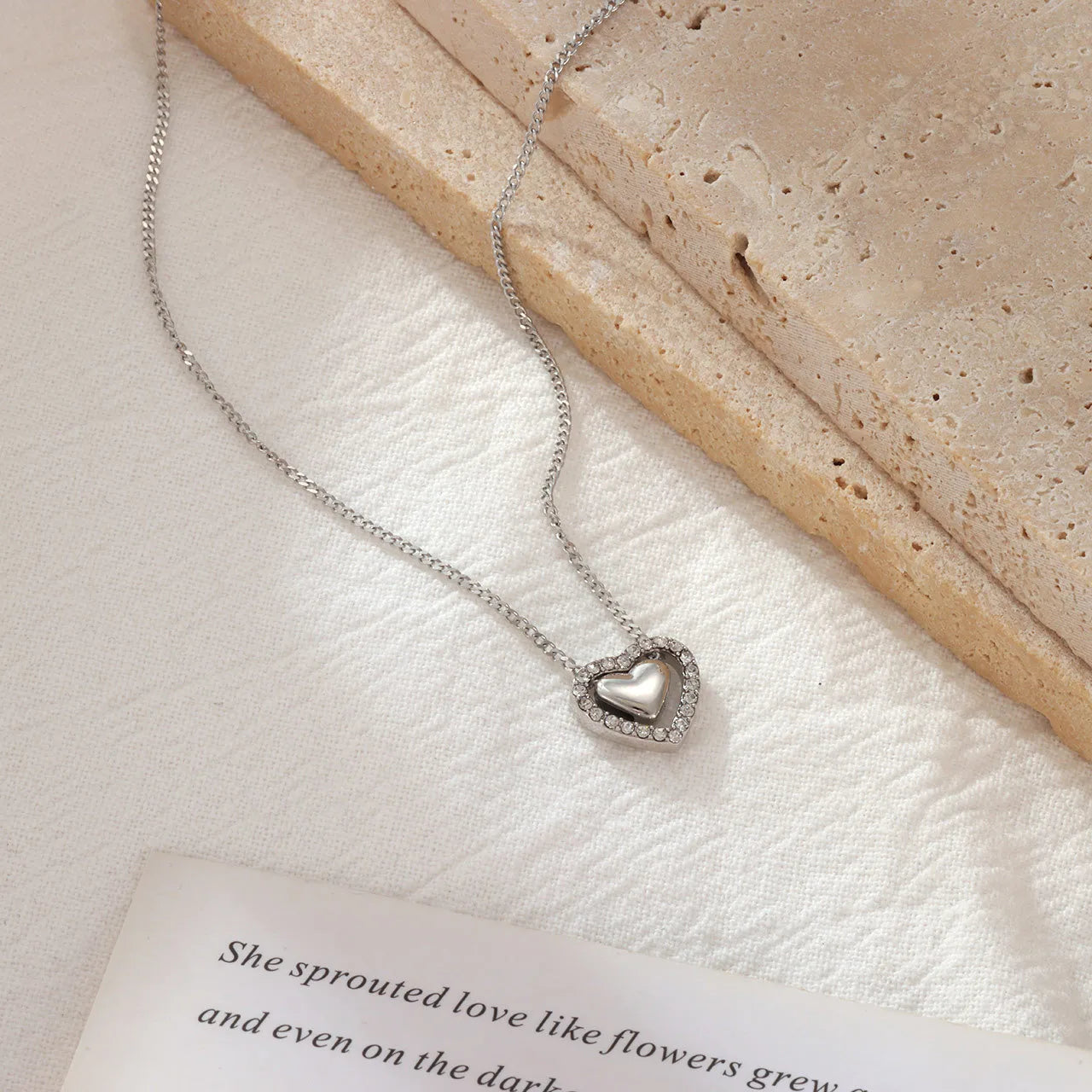COLLAR HEARTLESS SILVER