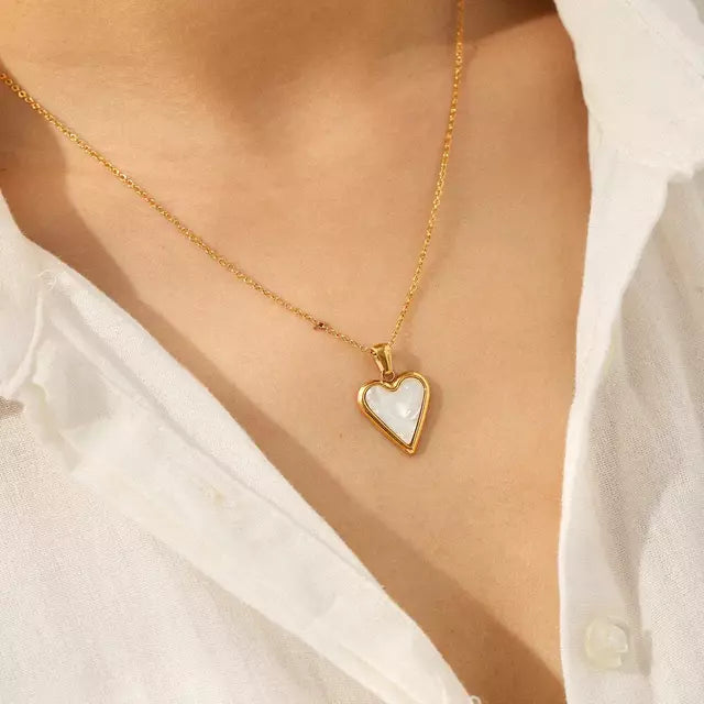 COLLAR HEART NACAR SLOW
