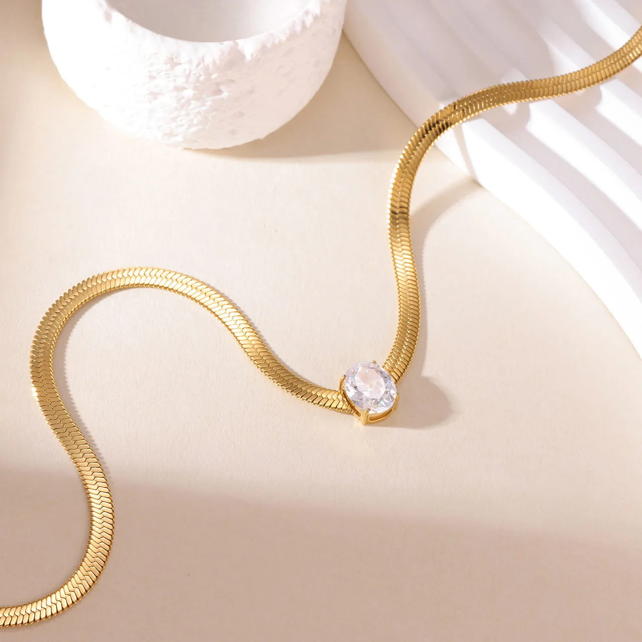 COLLAR VENUS OVAL