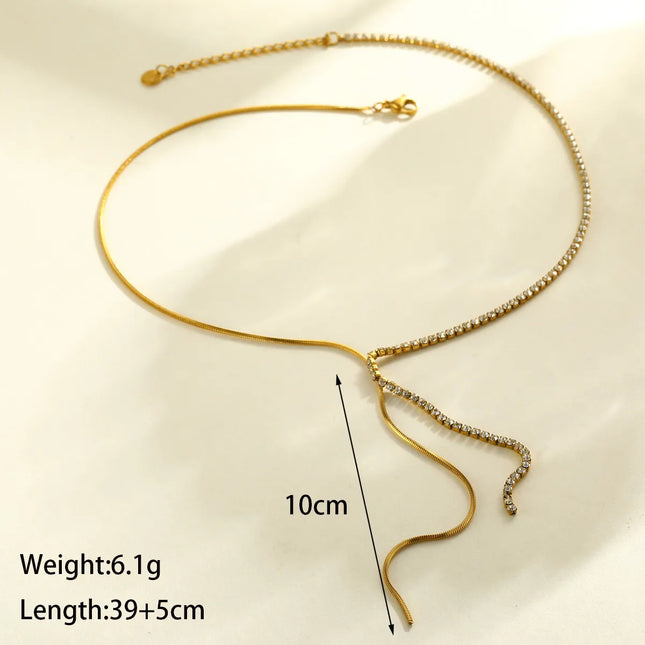 COLLAR CORBATERO MOVEMENT