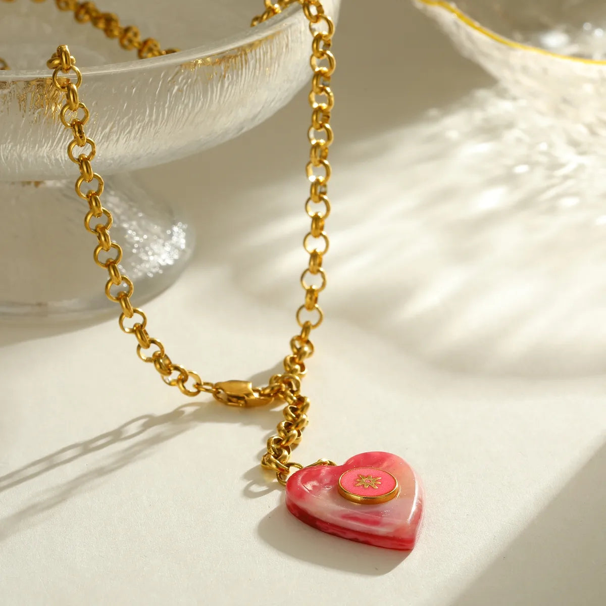 COLLAR PASTILLA HEART FUCCIA