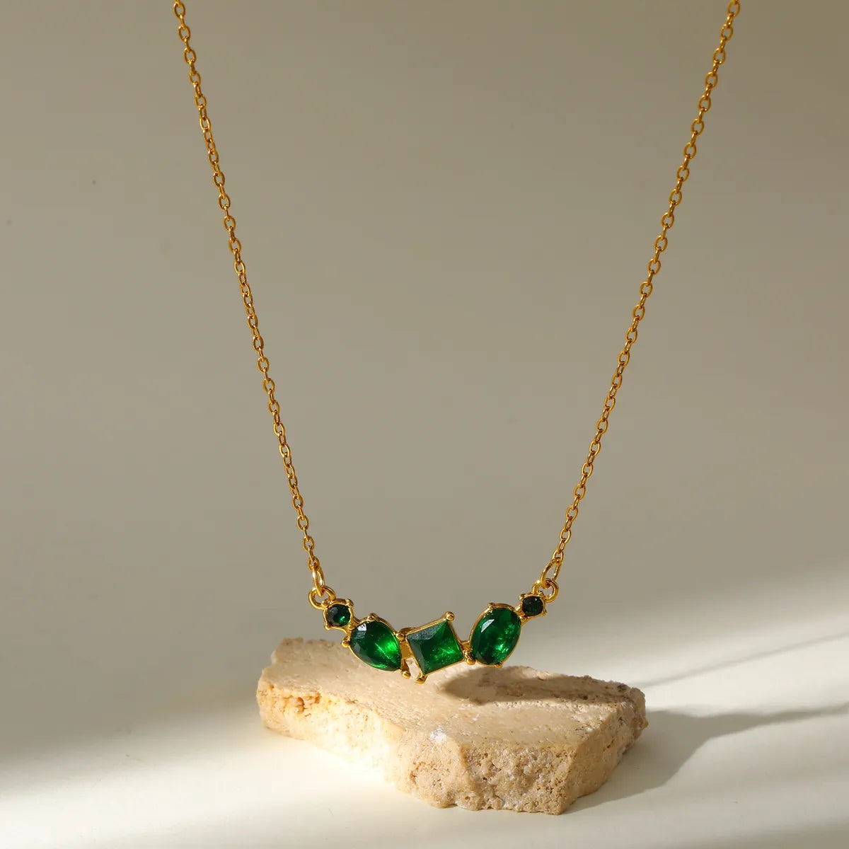 COLLAR CROLINA VERDE
