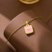 COLLAR CUADRO MARIPOSA PINK