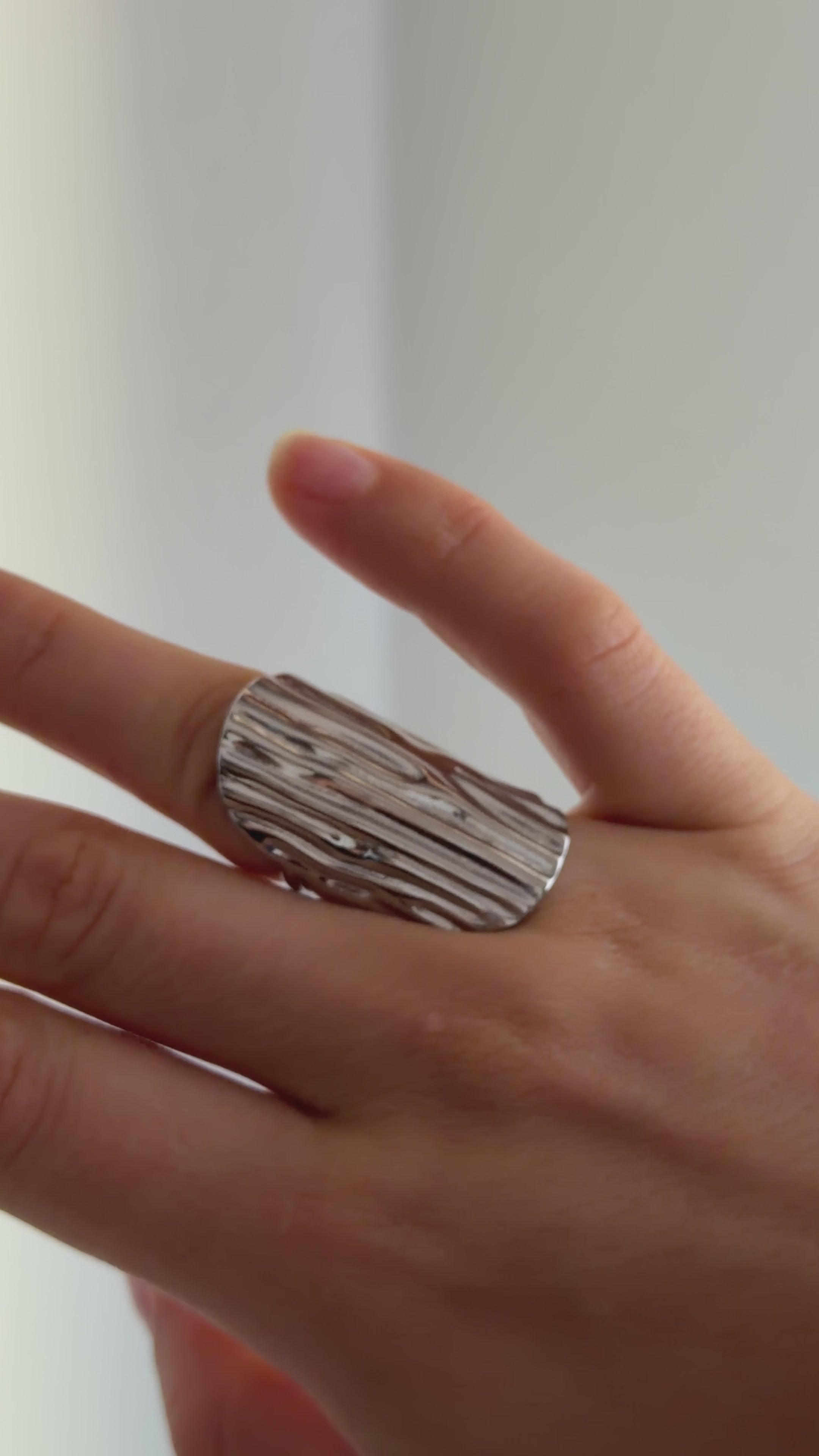 Cargar vídeo: ANILLO COLUMBIA SILVER