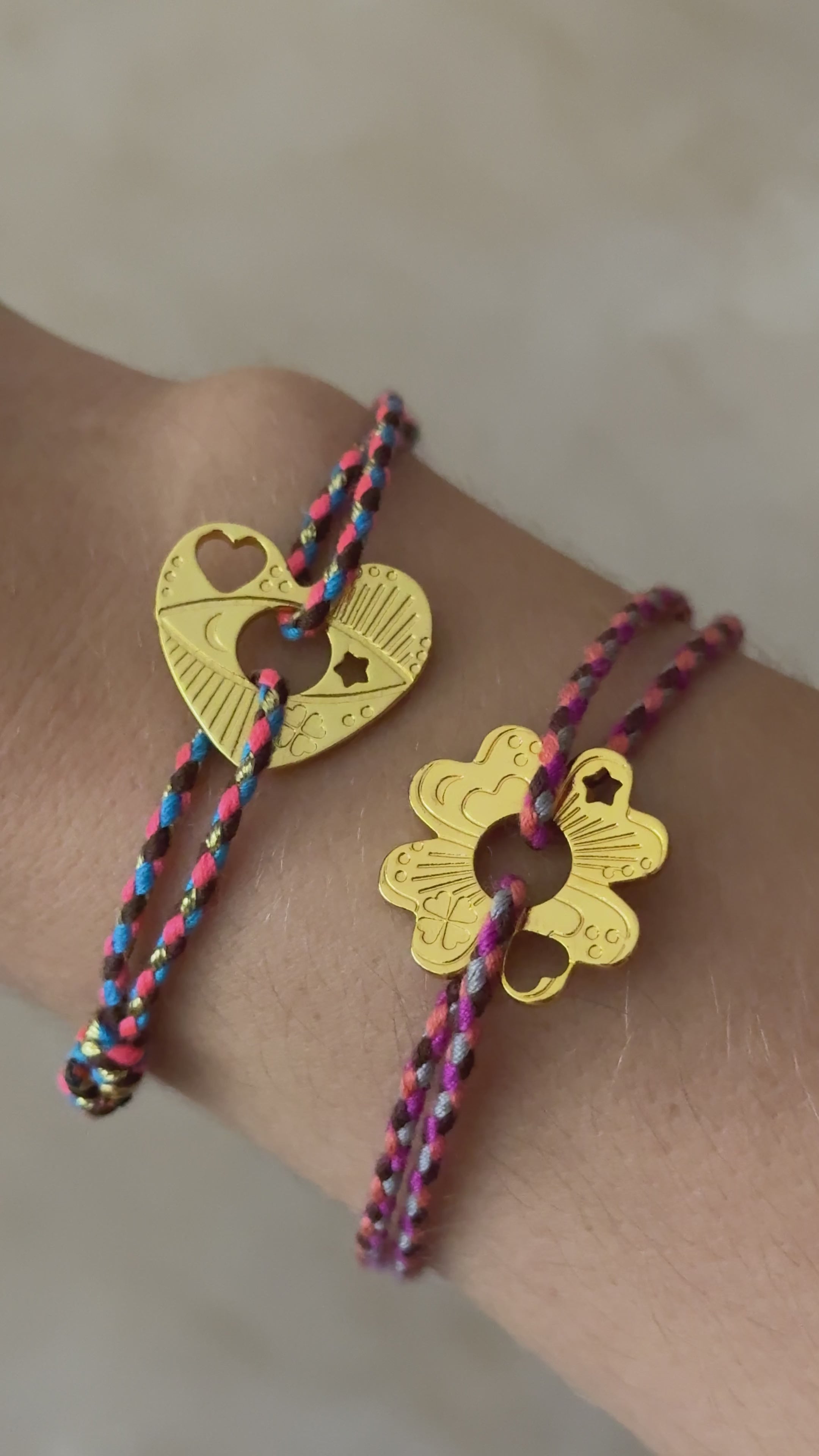 Cargar vídeo: PULSERA CORAZON VINTAGE