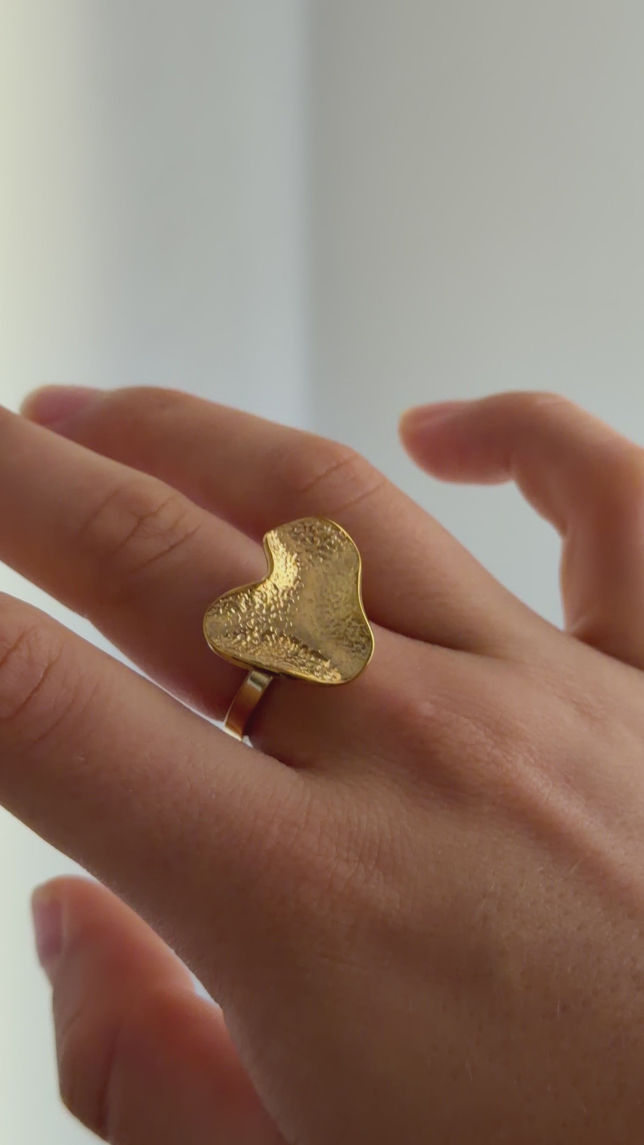 Cargar vídeo: ANILLO SAMANTA GOLD
