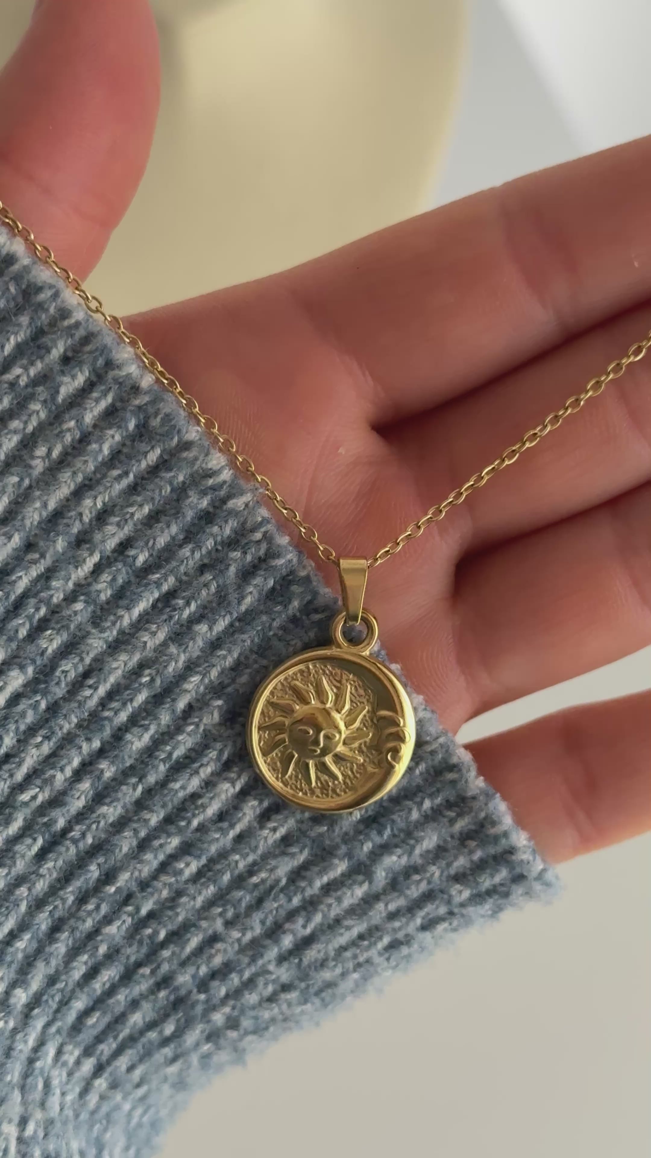 Cargar vídeo: COLLAR ECLIPSE