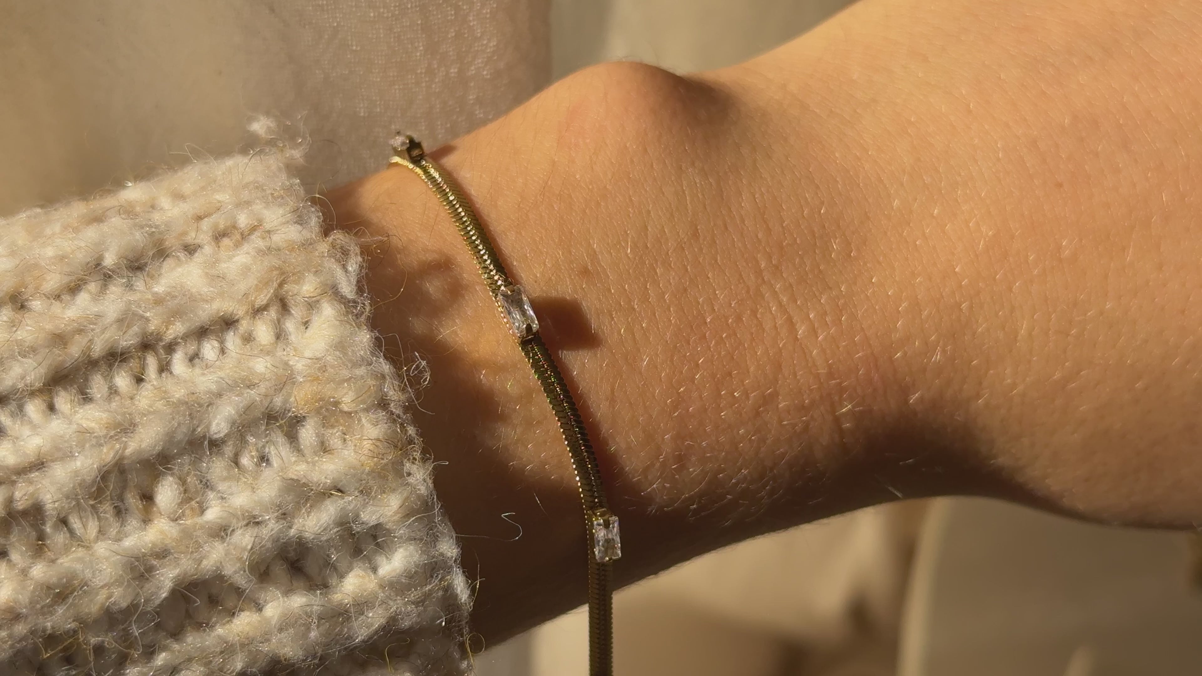 Cargar vídeo: PULSERA CLAPTON PLANA CUBIC