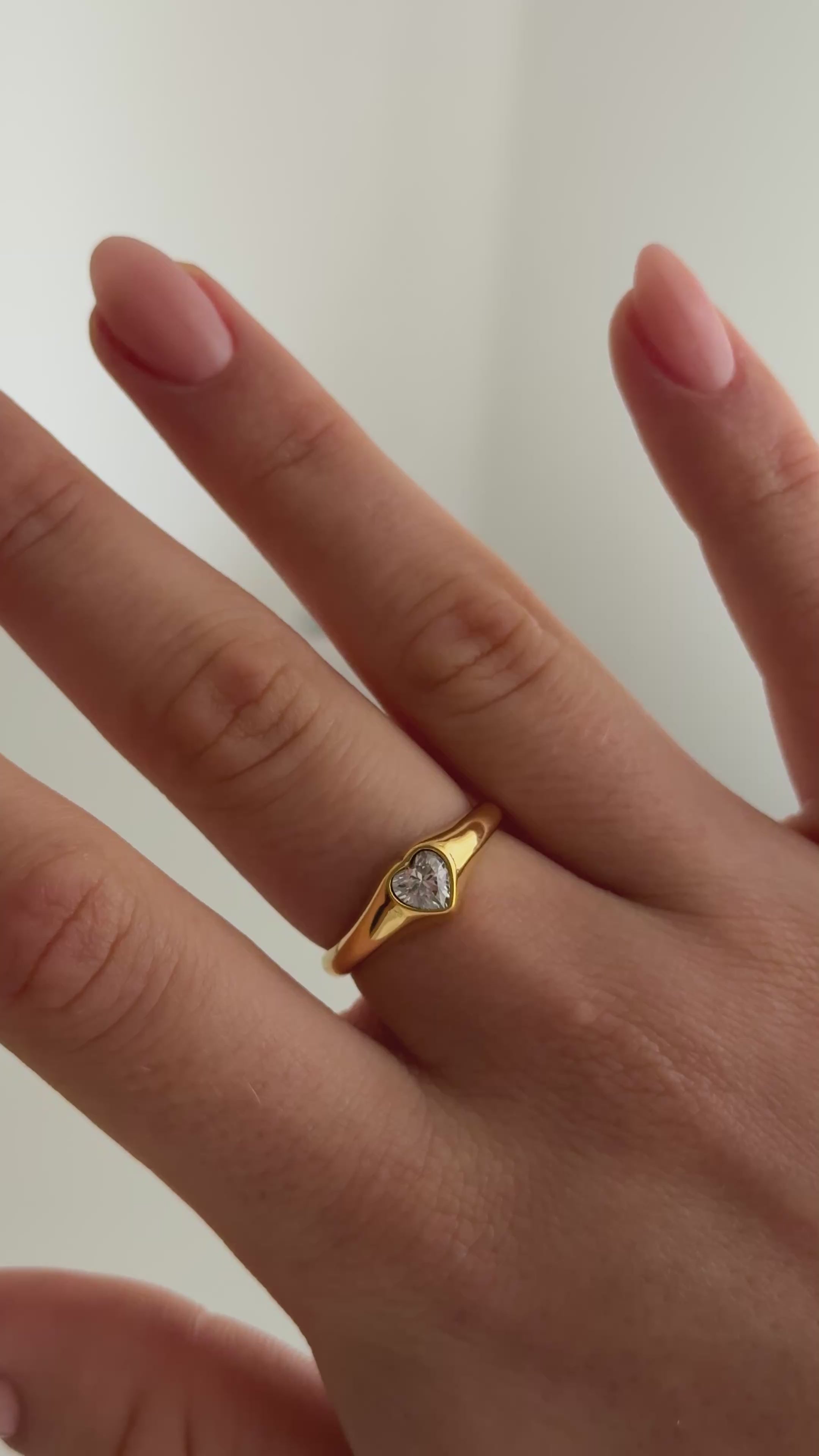 Cargar vídeo: ANILLO MON CHERI