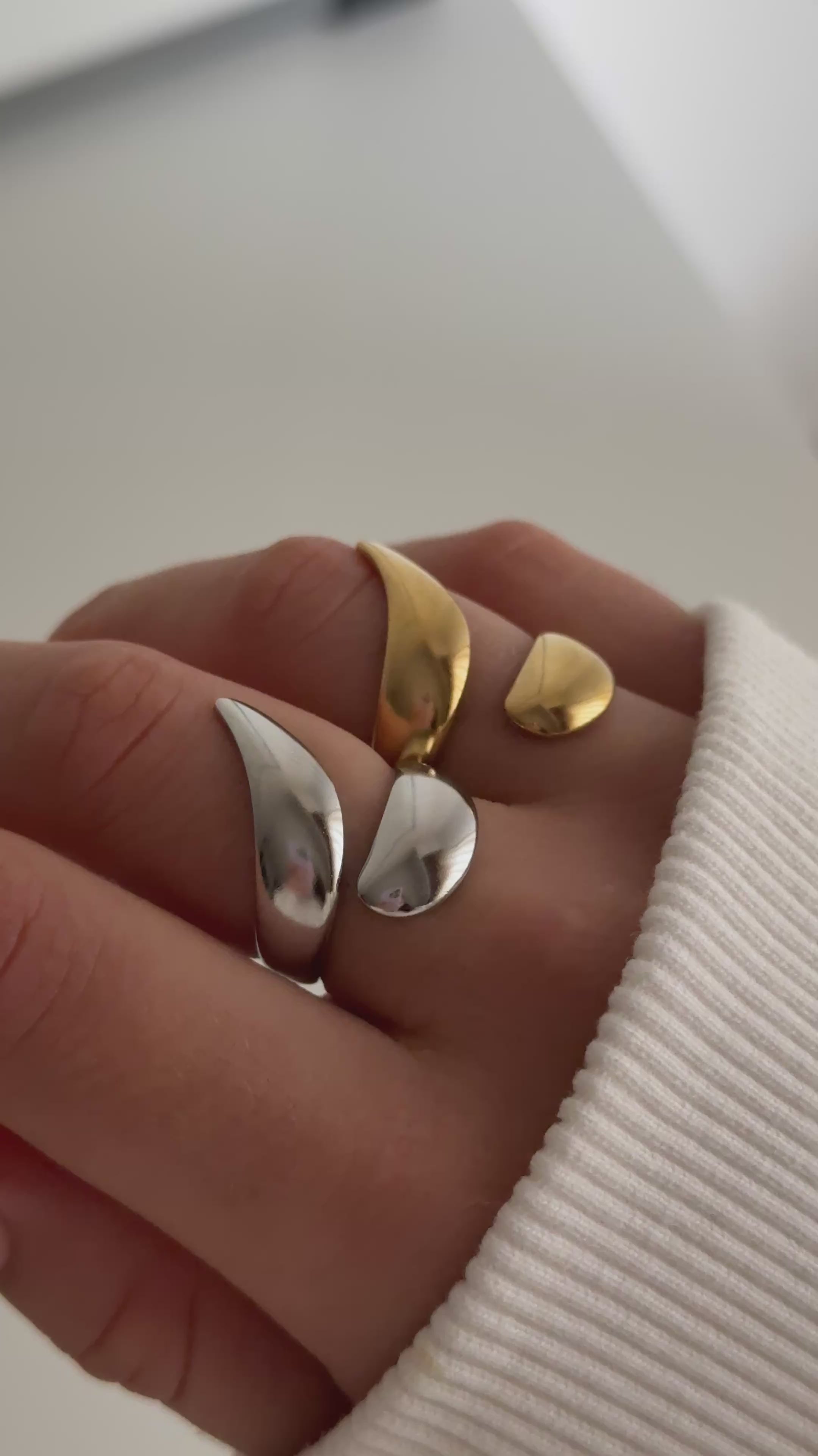 Cargar vídeo: ANILLO DAITY GOLD