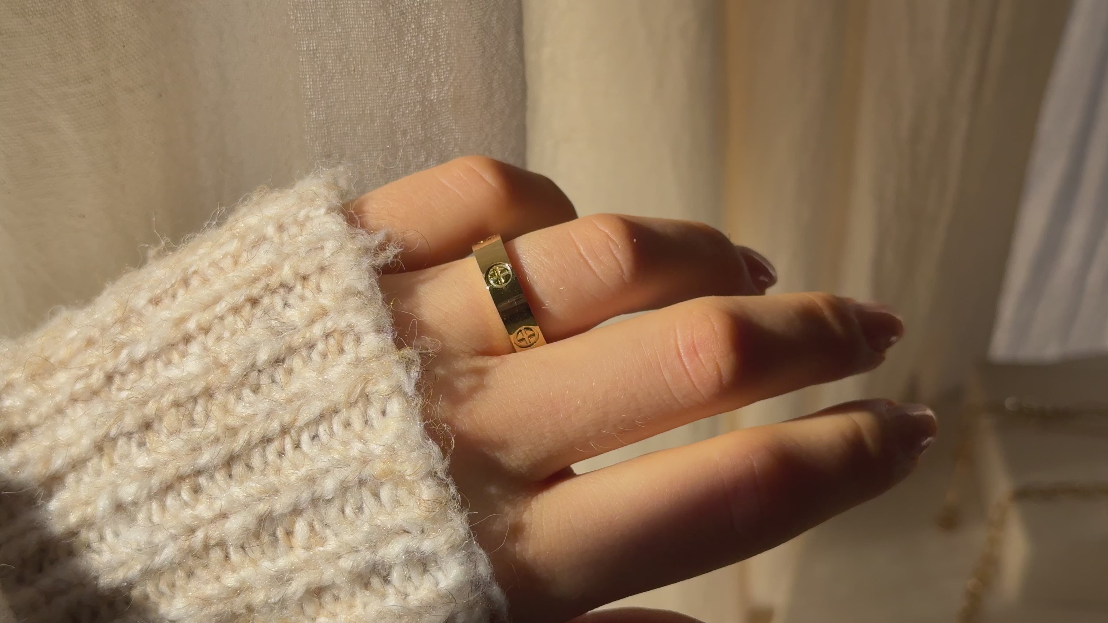 Cargar vídeo: ANILLO CAMELIAS GOLD