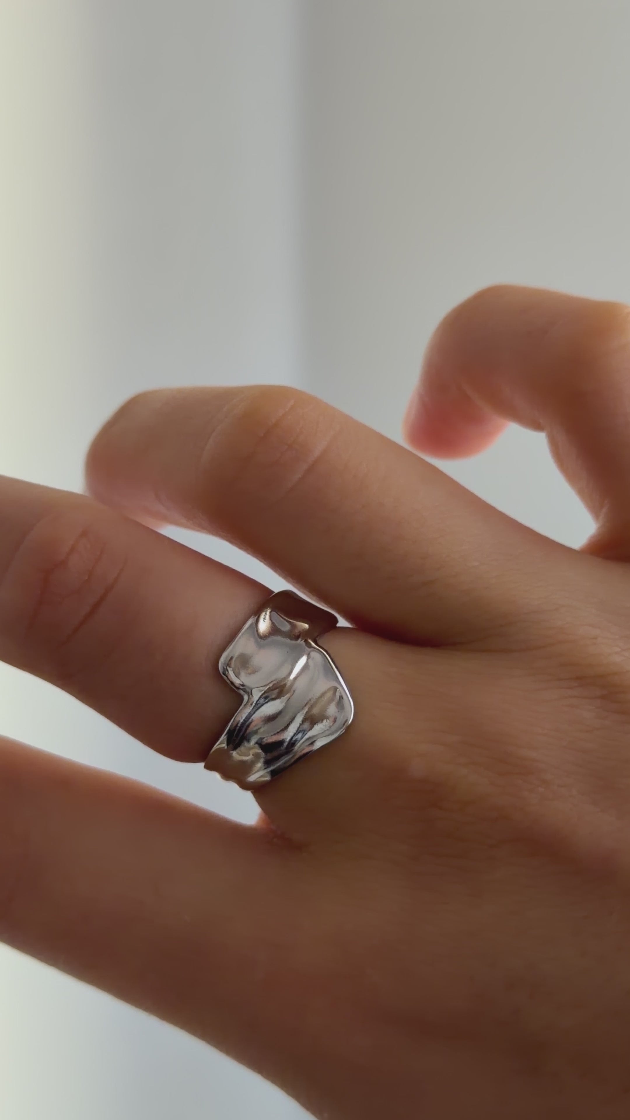 Cargar vídeo: ANILLO VIBES SILVER