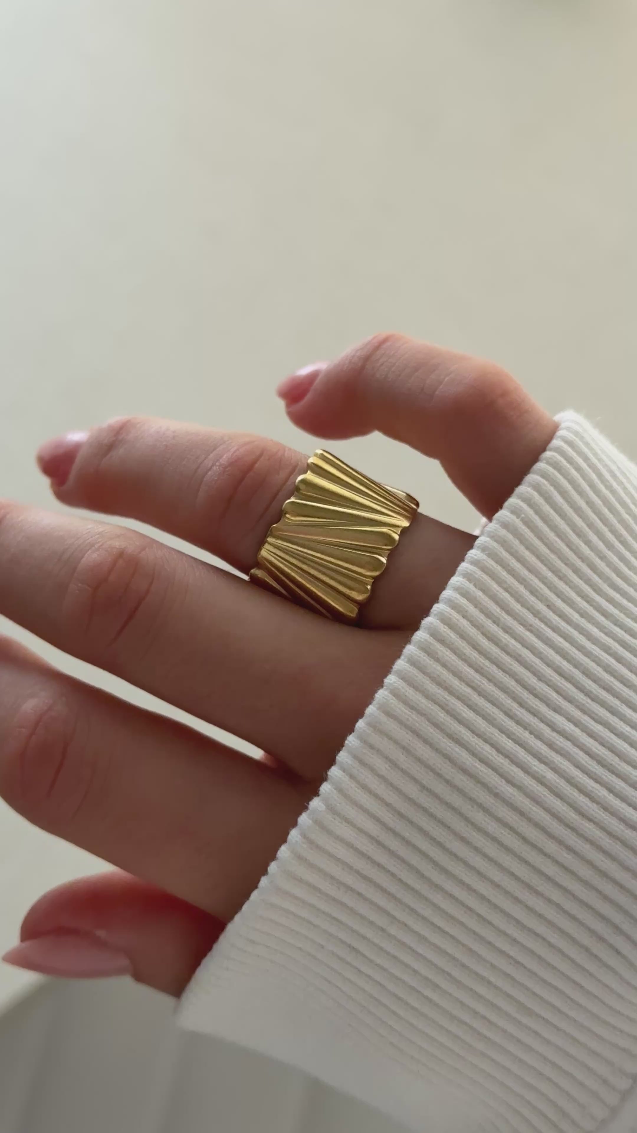 Cargar vídeo: ANILLO EDEN GOLD