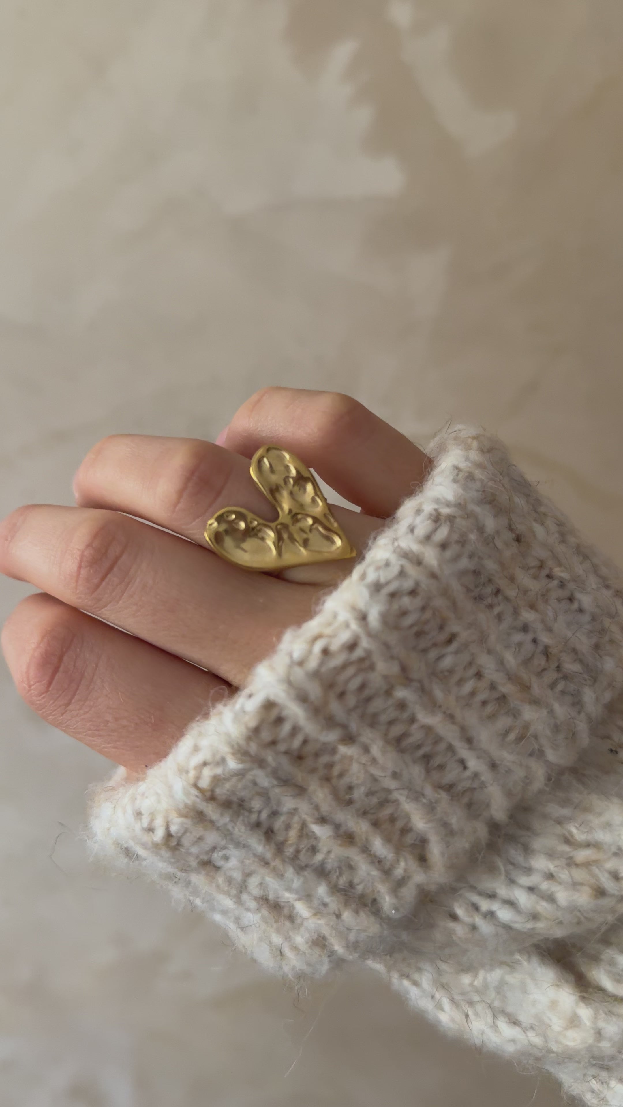 Cargar vídeo: ANILLO ANTONIETTE GOLD